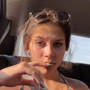 Meet your Posher, Isabella